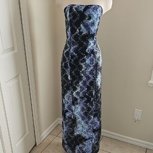 Rue De La Paix Boutique Elegant Strapless Blue‎ and Black Dress. 7